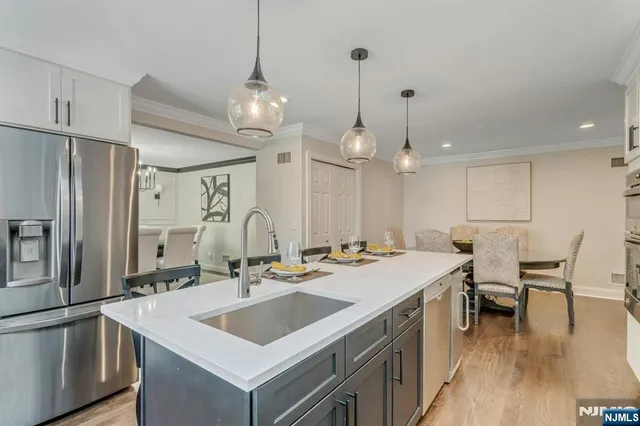 $879,000 | 56 Peach Hill Court, Ramsey, NJ 07446