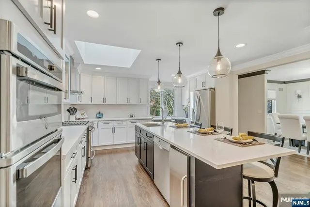 $879,000 | 56 Peach Hill Court, Ramsey, NJ 07446