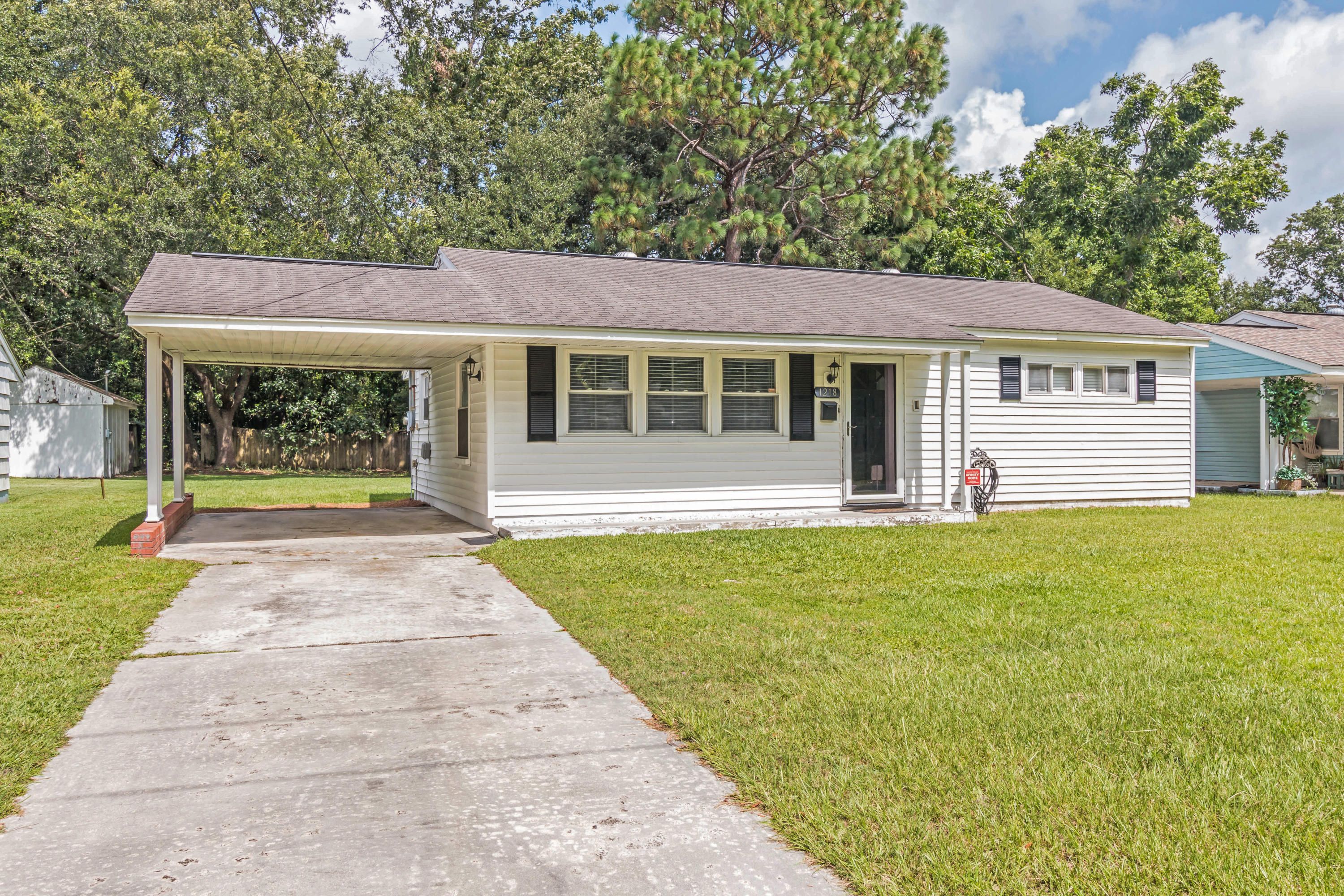1218 Hawthorne Road Hanahan, SC 29410 - Photo 2 of 23 7