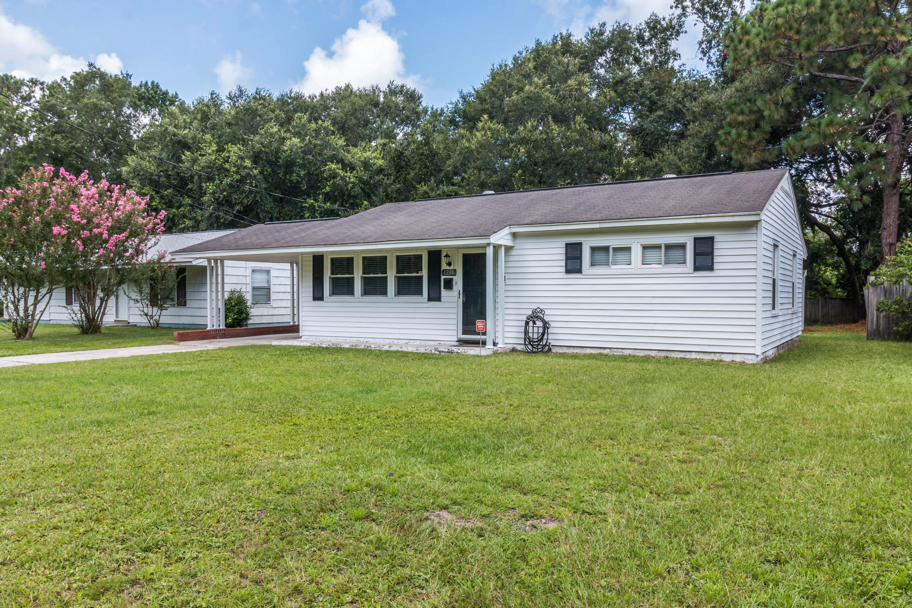 1218 Hawthorne Road Hanahan, SC 29410 - Photo 3 of 23 5