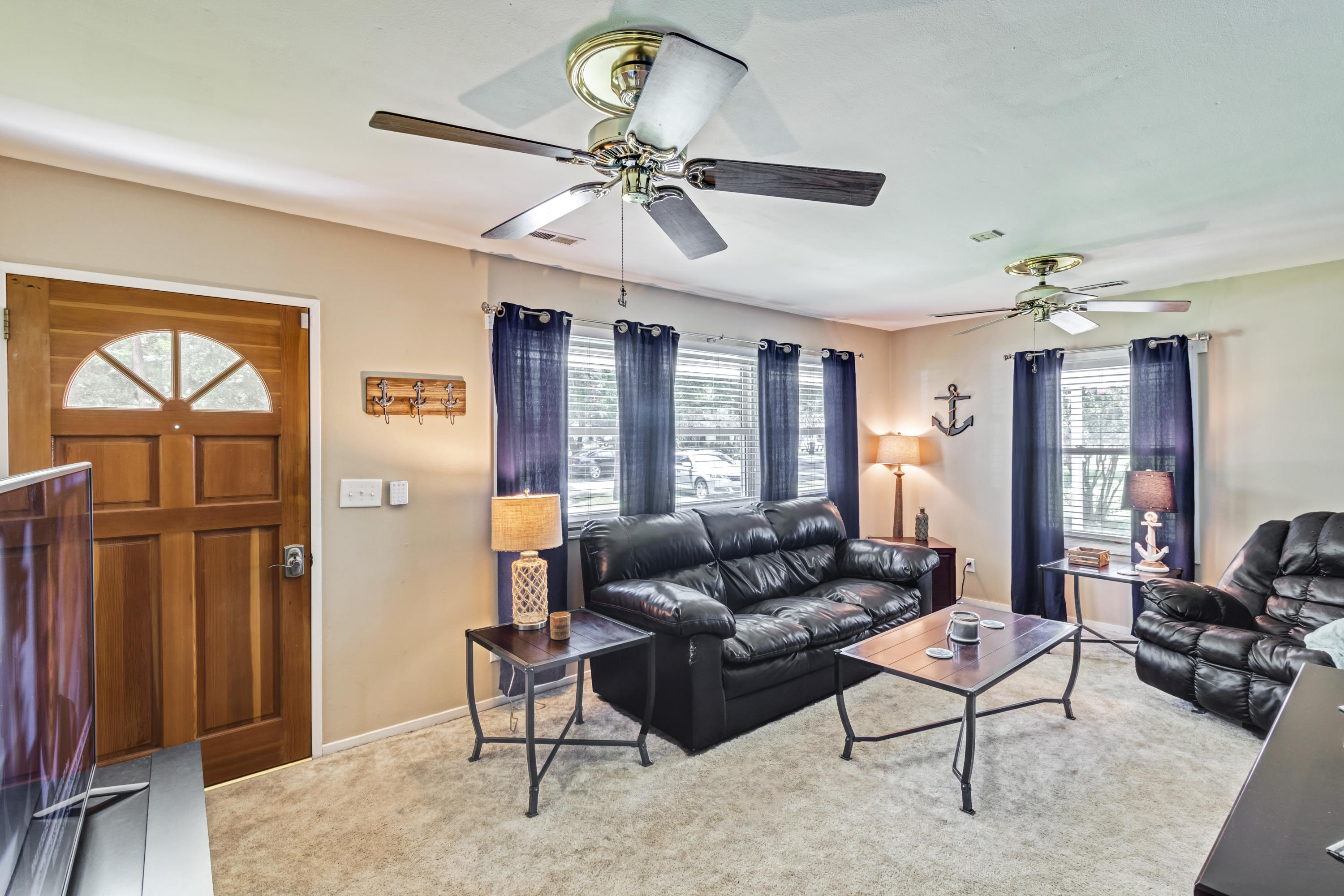 1218 Hawthorne Road Hanahan, SC 29410 - Photo 4 of 23 20
