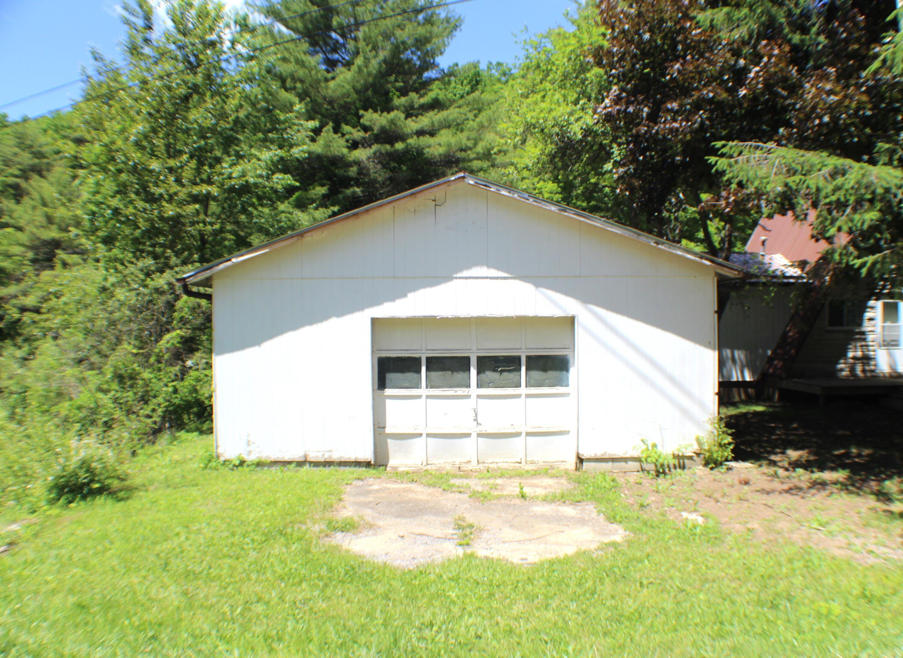 11923 Frost Road Dunmore, WV 24934 - Photo 12 of 29 Gallery Image 12