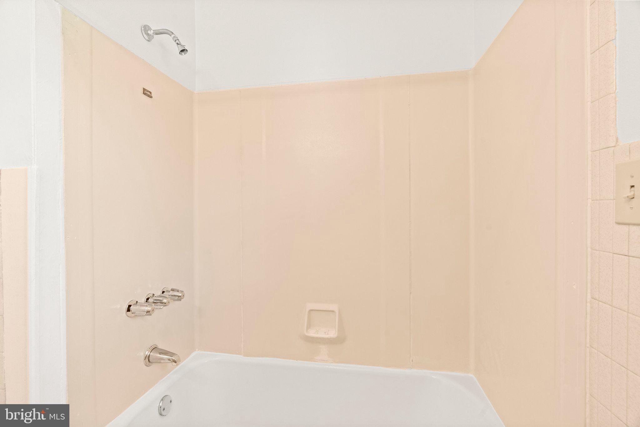 281 Pennington - Harbourton Road Pennington, NJ 08534 - Photo 23 of 35 a bathroom with a bathtub