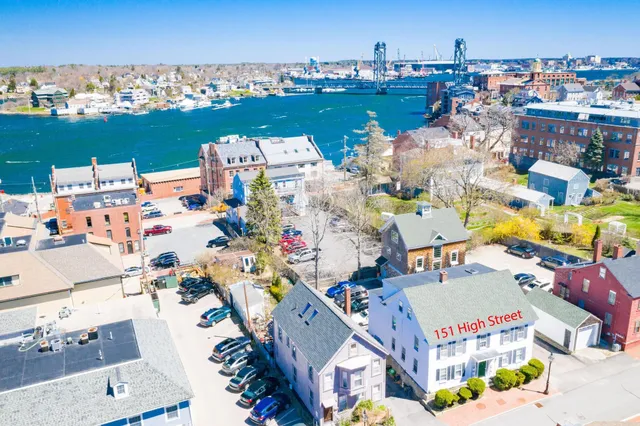 $2,200 | 151 High Street, Unit 3, Portsmouth, NH 03801