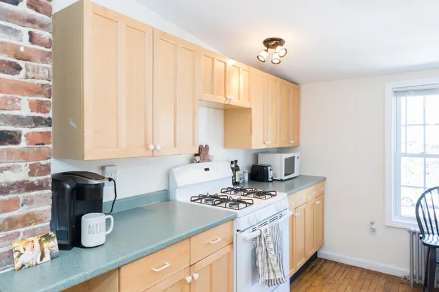$2,200 | 151 High Street, Unit 3, Portsmouth, NH 03801