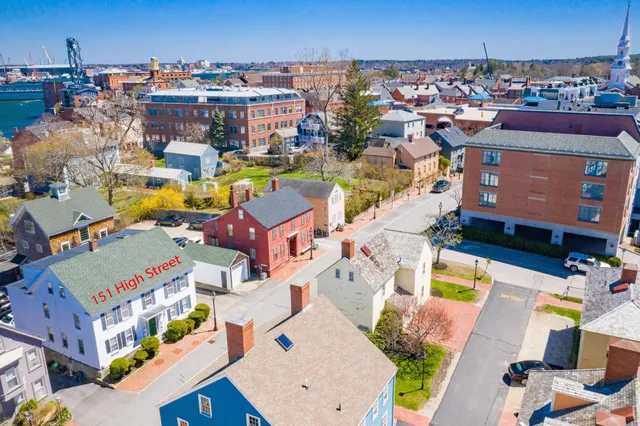 $2,200 | 151 High Street, Unit 3, Portsmouth, NH 03801