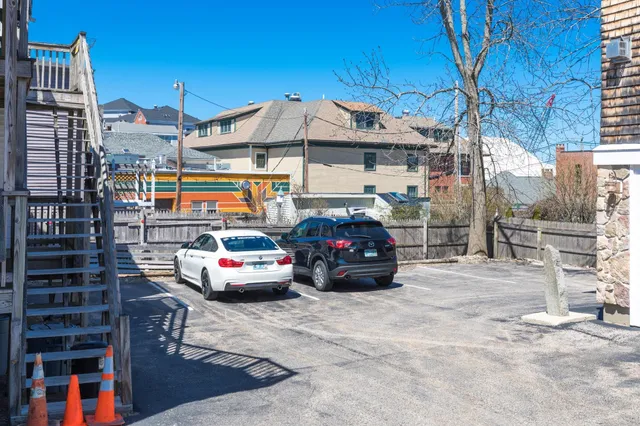 $2,200 | 151 High Street, Unit 3, Portsmouth, NH 03801