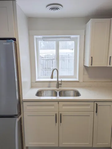 $279,000 | 1009 North Ferry Street, Ludington, MI 49431