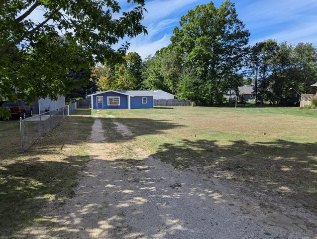 $279,000 | 1009 North Ferry Street, Ludington, MI 49431