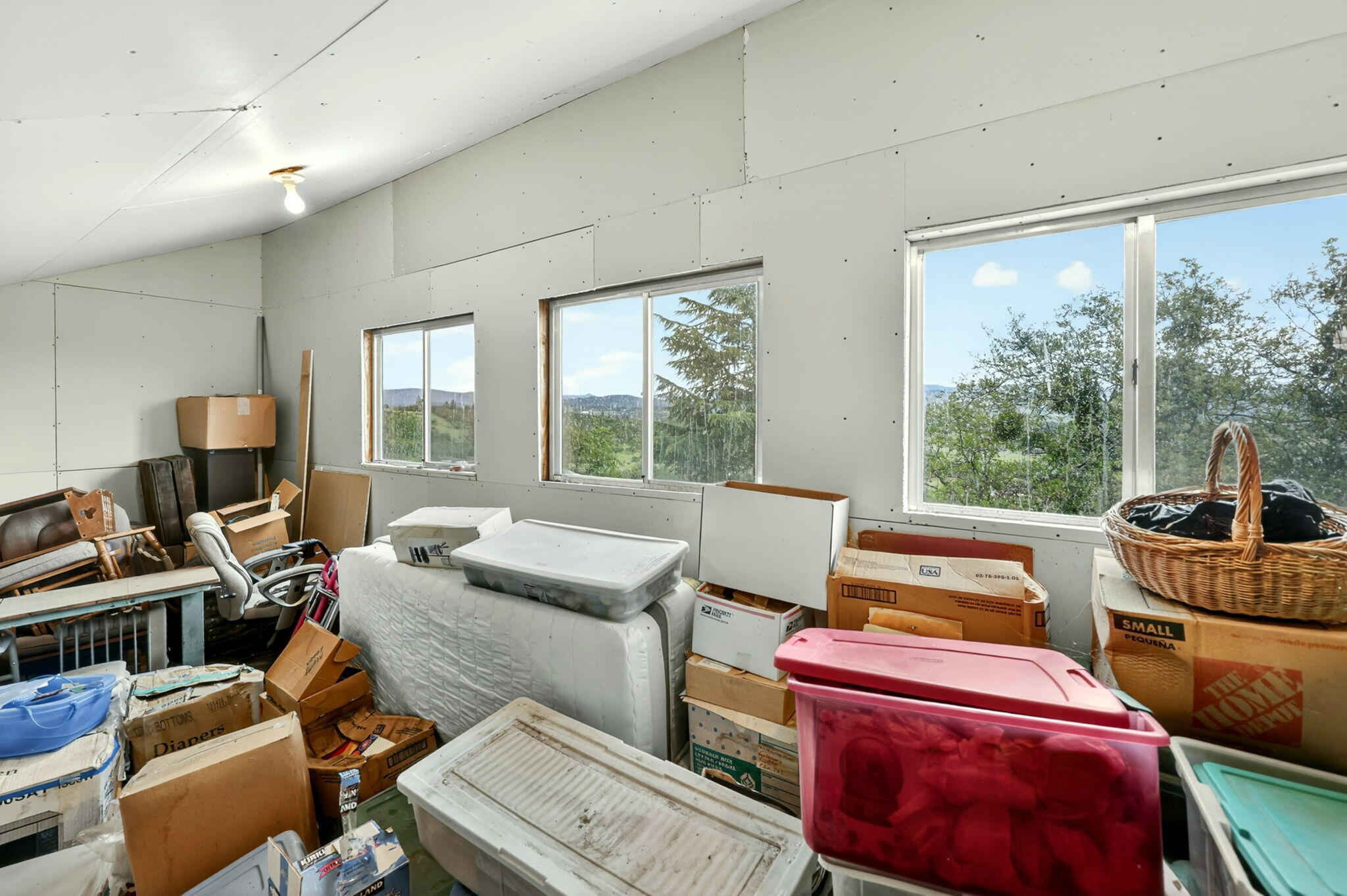 1374 West Linn Road Eagle Point, OR 97524 - Photo 38 of 45 Garage Loft