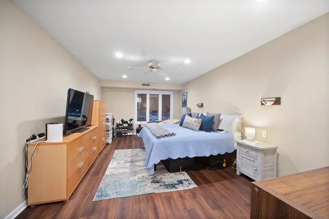 $425,000 | 1220 Rudolph Drive, Unit 1B, Northbrook, IL 60062