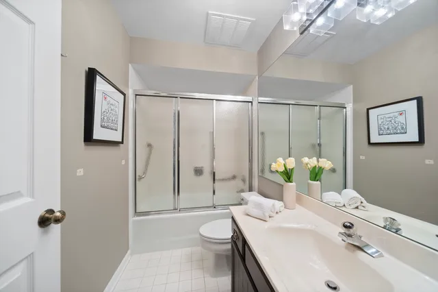 $425,000 | 1220 Rudolph Drive, Unit 1B, Northbrook, IL 60062