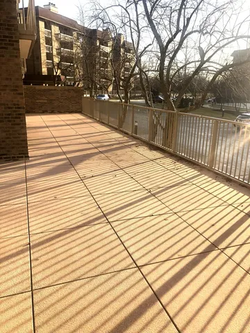 $425,000 | 1220 Rudolph Drive, Unit 1B, Northbrook, IL 60062