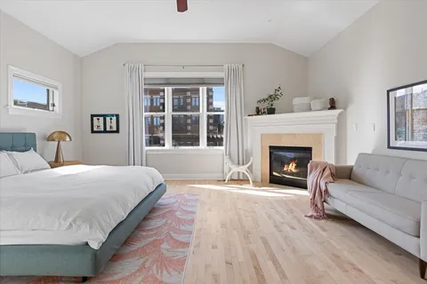 $1,800,000 | 2131 West Melrose Street, Chicago, IL 60618