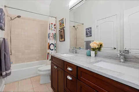 $1,800,000 | 2131 West Melrose Street, Chicago, IL 60618