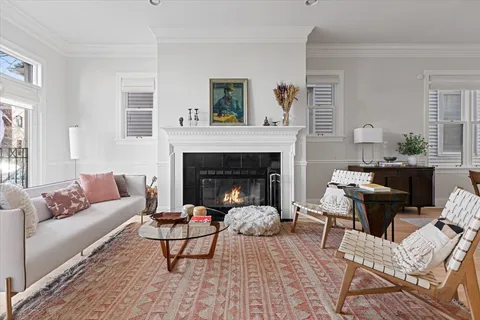 $1,800,000 | 2131 West Melrose Street, Chicago, IL 60618