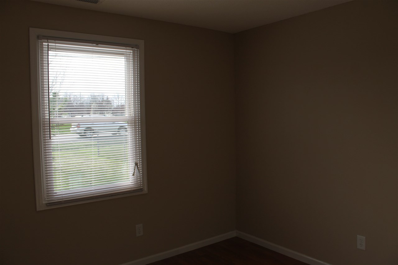 5810 Lahmeyer Road Fort Wayne, IN 46835 - Photo 6 of 12 Gallery Image 6