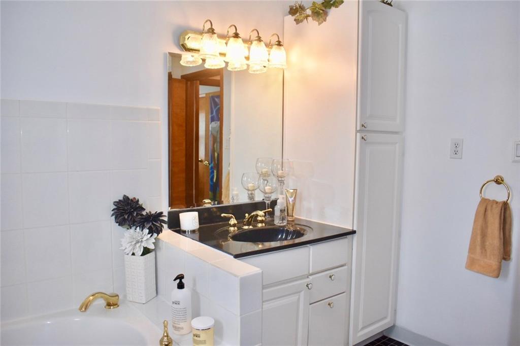 5296 Greensburg Road Apollo, PA 15613 - Photo 14 of 24 Gallery Image 14