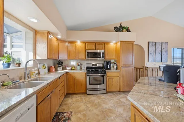 $647,500 | 3824 Pleasant View Drive, Clarkston, WA 99403