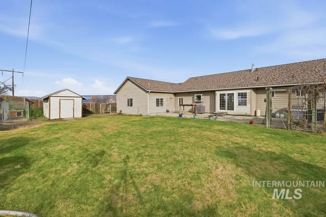 $629,500 | 3824 Pleasant View Drive, Clarkston, WA 99403