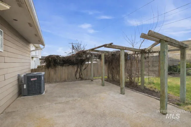 $629,500 | 3824 Pleasant View Drive, Clarkston, WA 99403