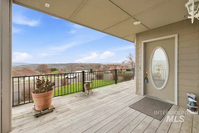 $647,500 | 3824 Pleasant View Drive, Clarkston, WA 99403