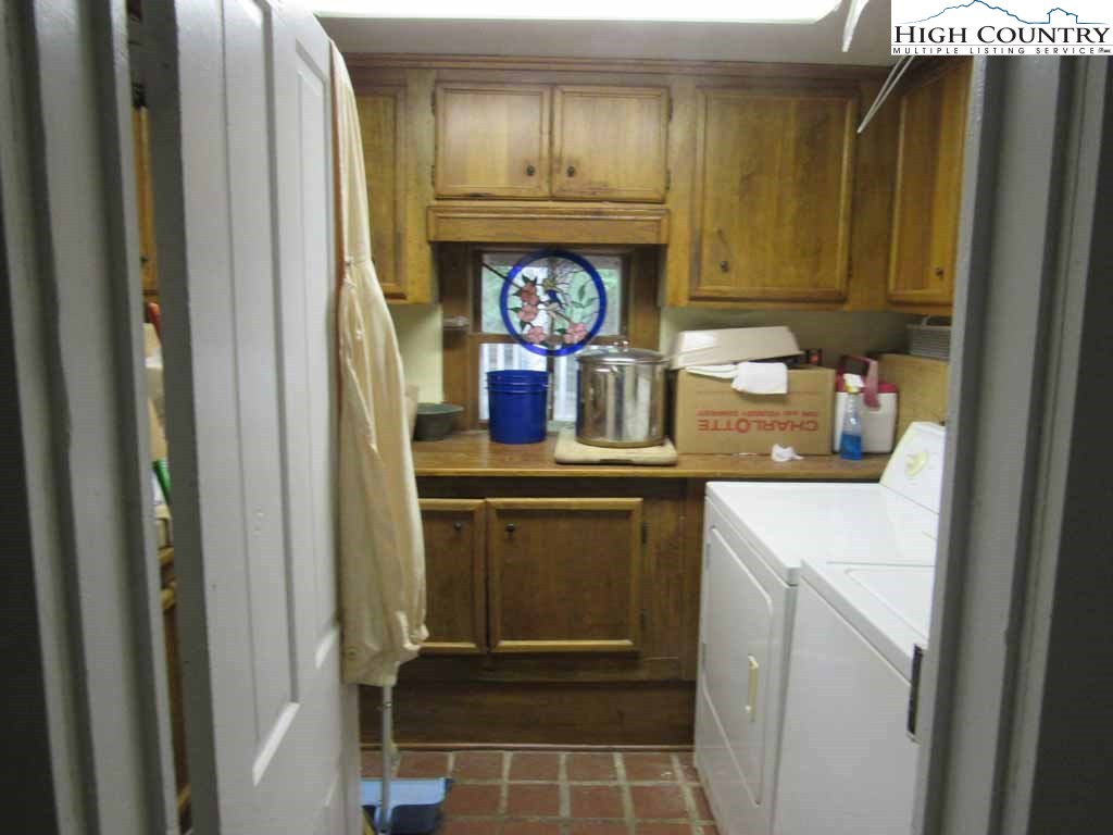 304 Pennington Branch Road Creston, NC 28615 - Photo 10 of 50 Gallery Image 10