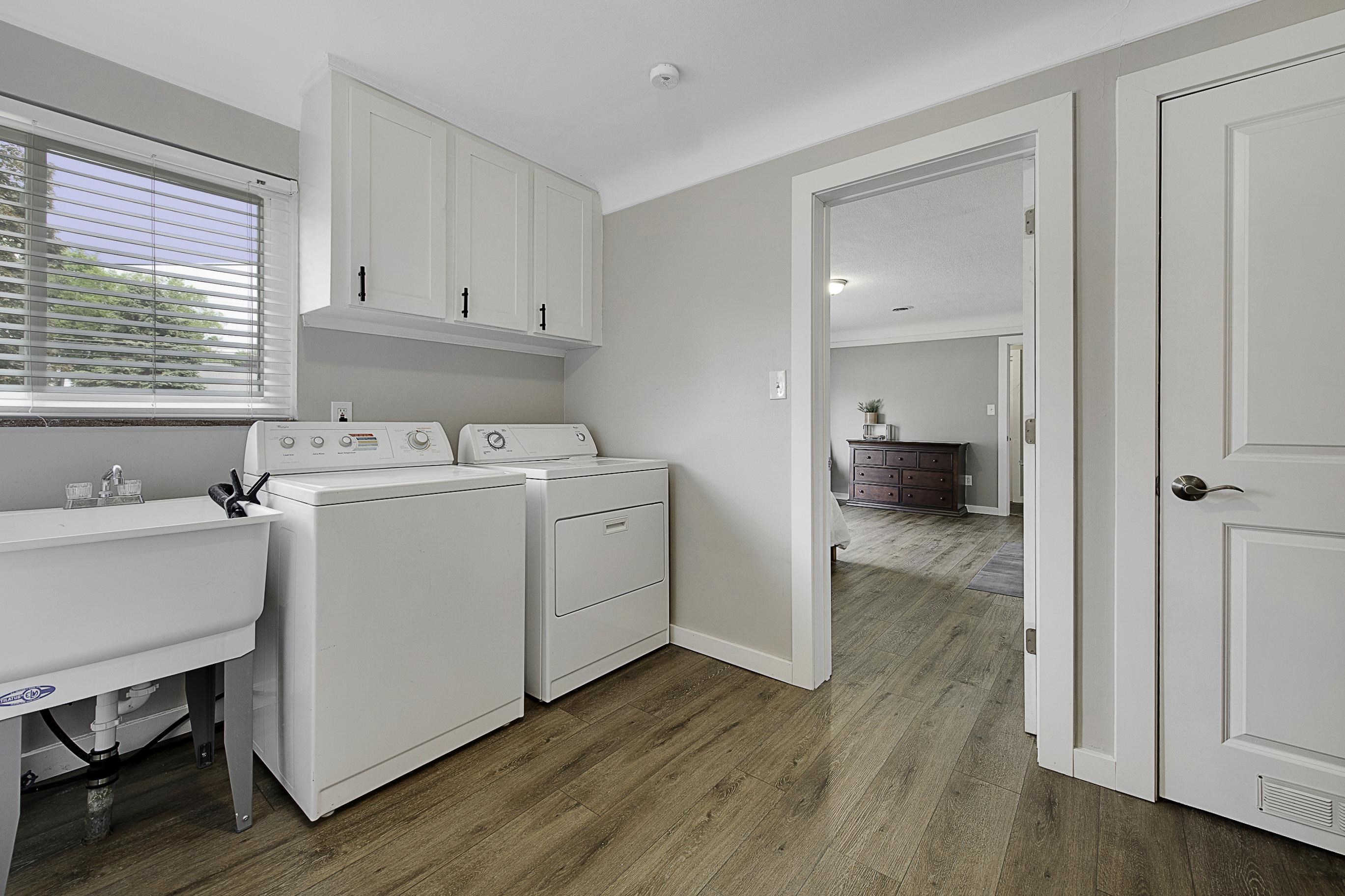 11038 Clinton River Road Sterling Heights, MI 48314 - Photo 18 of 46 50110219-17.JPG