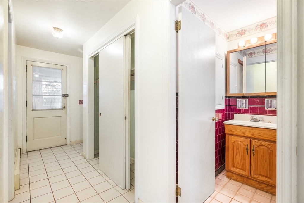 45 Indian Hill Road Worcester, MA 01606 - Photo 25 of 41