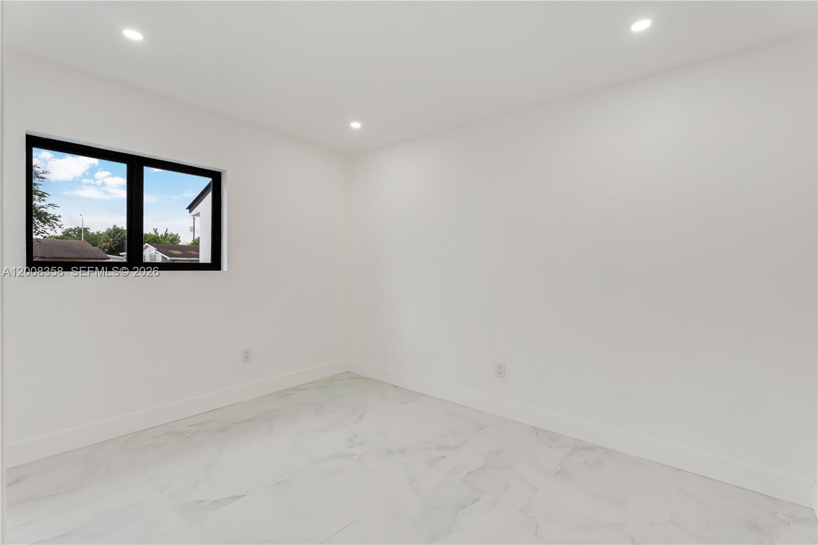 851 West 35th Street Hialeah, FL 33012 - Photo 13 of 31