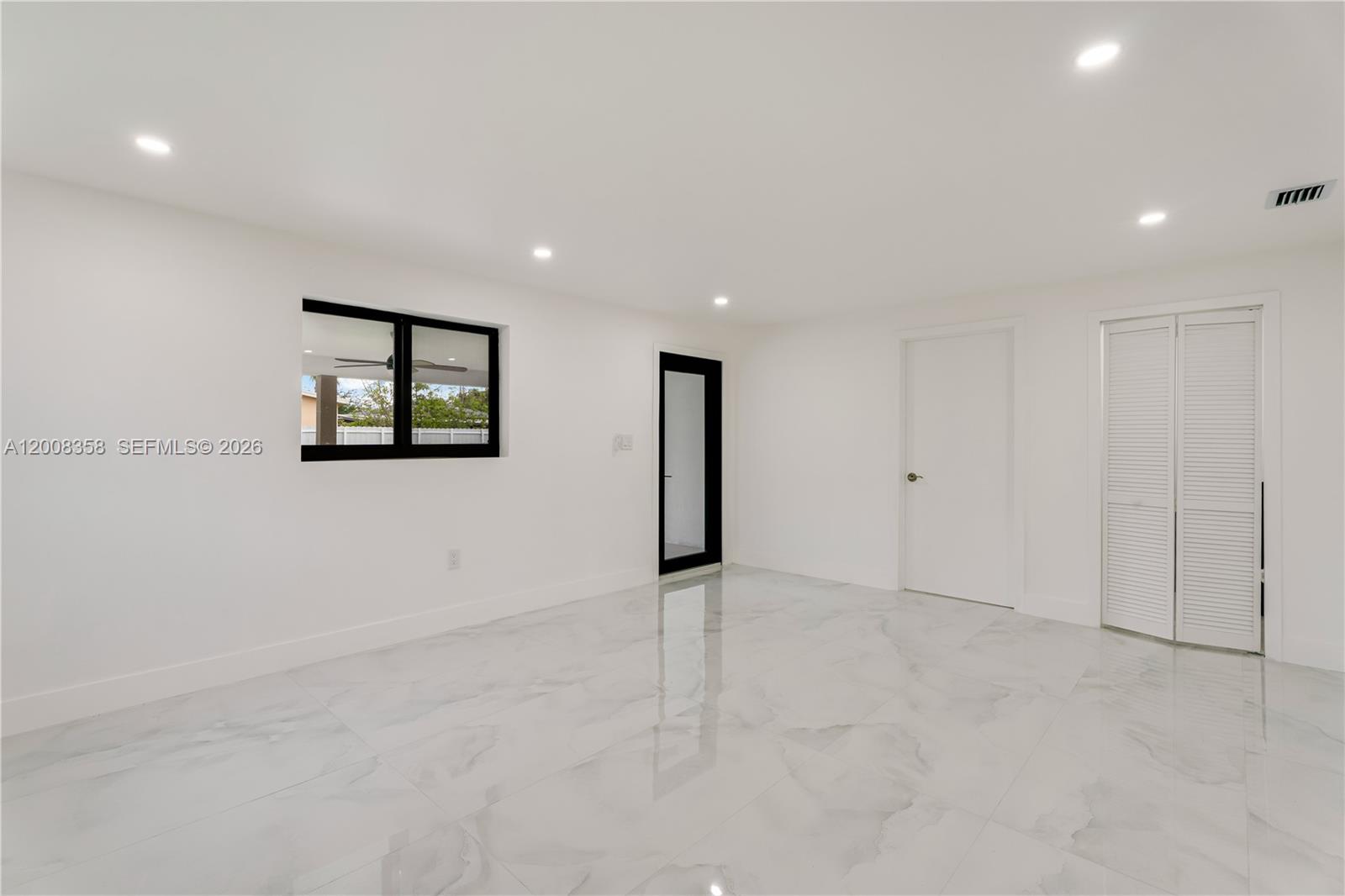 851 West 35th Street Hialeah, FL 33012 - Photo 15 of 31