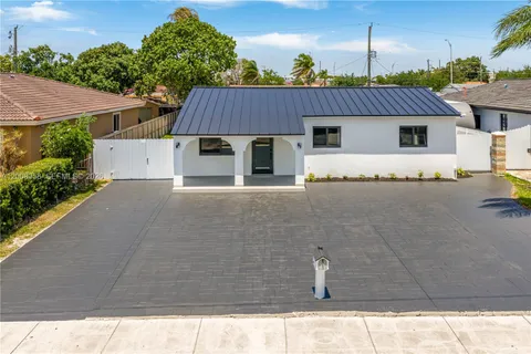 $760,000 | 851 West 35th Street, Hialeah, FL 33012
