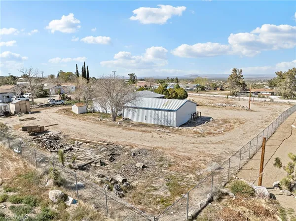 $399,900 | 599 Smoke Tree Road, Pinon Hills, CA 92372