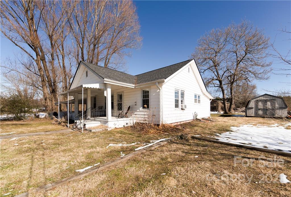 3552 Wilson Road Brevard, NC 28712 - Photo 2 of 22 Gallery Image 2