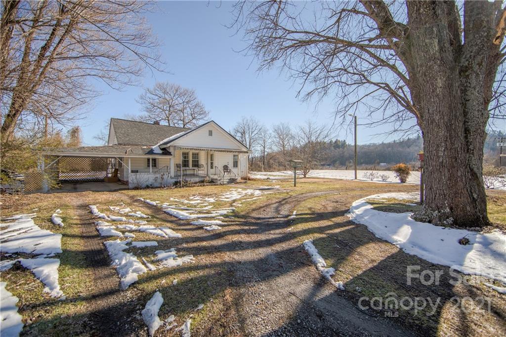 3552 Wilson Road Brevard, NC 28712 - Photo 4 of 22 Gallery Image 4