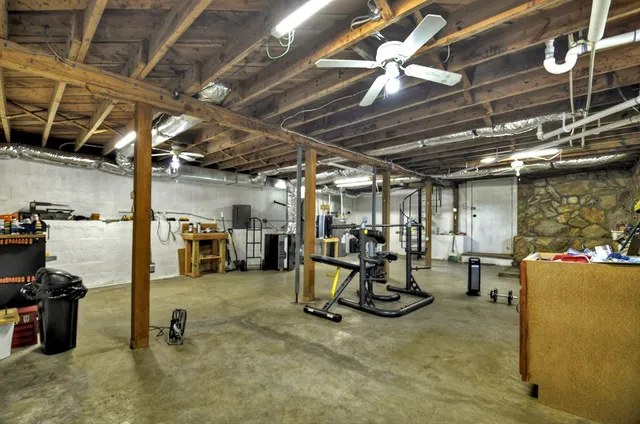 $234,900 | 26 Hillcrest Drive, McCaysville, GA 30555