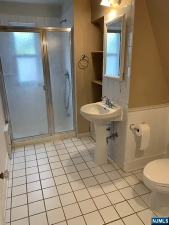 $1,700 | 14 Laura Avenue, Nutley, NJ 07110