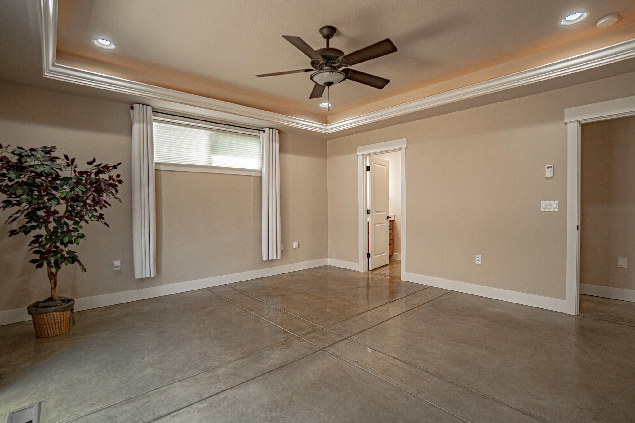 1101 Lithia Way Talent, OR 97540 - Photo 17 of 68 DSC02399-HDR