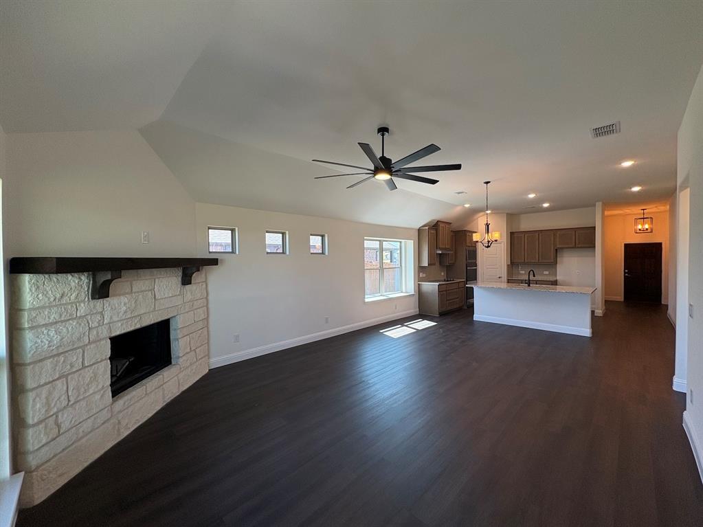 589 Mb Way South Pilot Point, TX 76258 - Photo 7 of 21