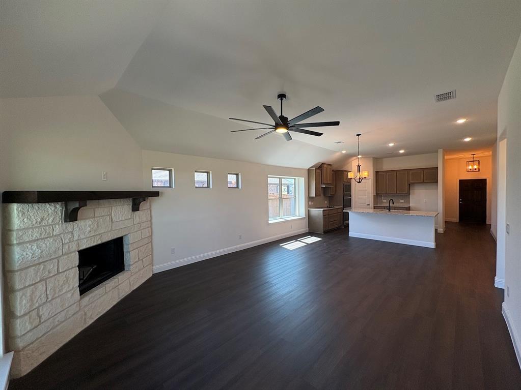 589 Mb Way South Pilot Point, TX 76258 - Photo 8 of 21