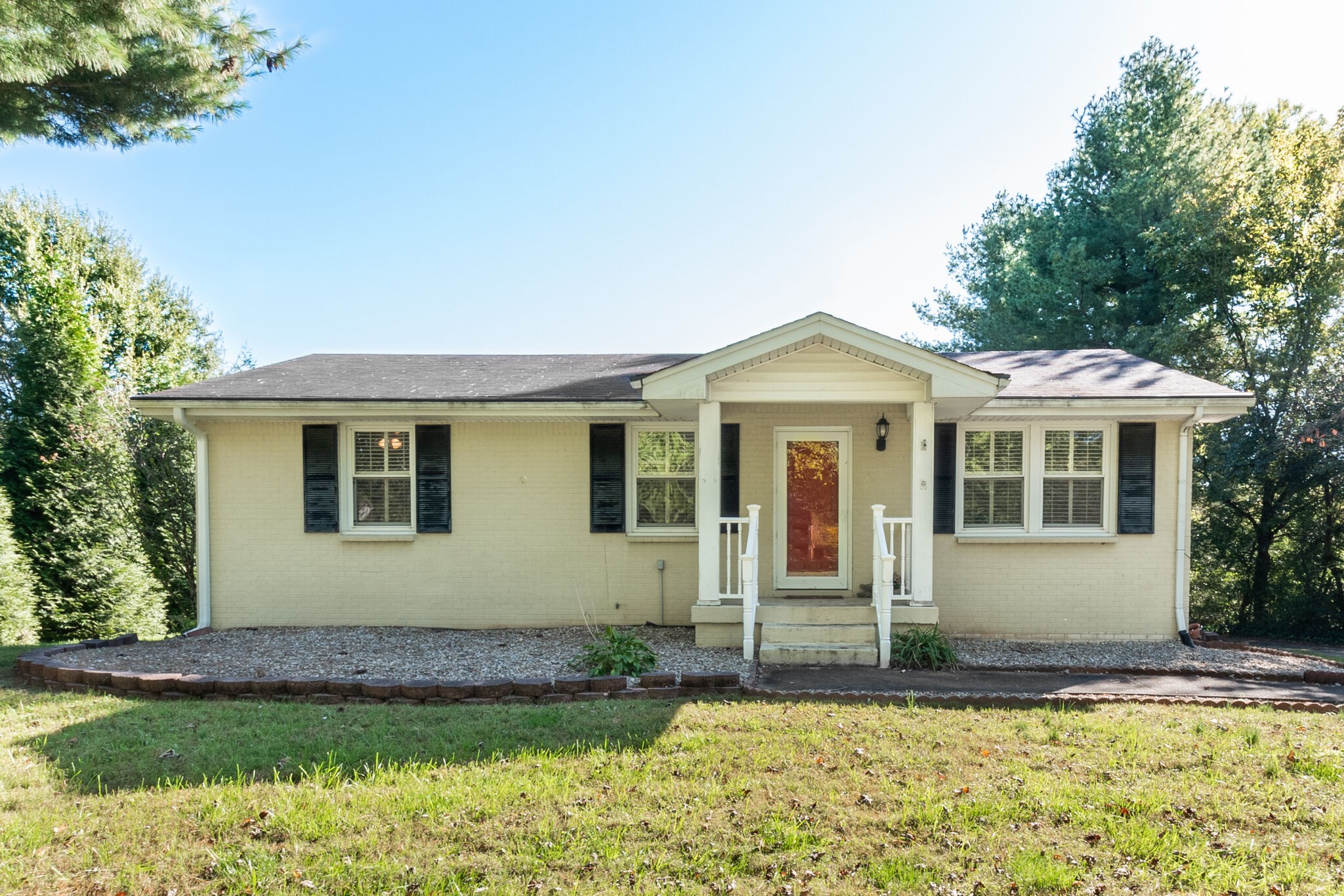 1905 Lake Road Greenbrier, TN 37073 - Photo 1 of 17 Gallery Image 1