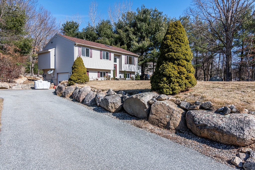 35 Walker Lane Coventry, RI 02816 - Photo 4 of 28