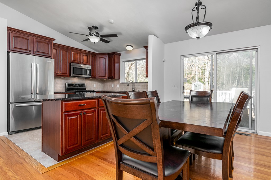 35 Walker Lane Coventry, RI 02816 - Photo 9 of 28