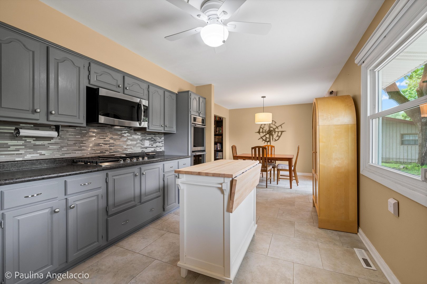 641 Aberdeen Road Cary, IL 60013 - Photo 12 of 34