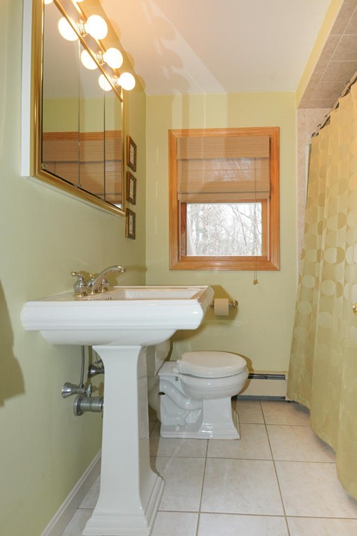 39 Cold Spring Road Westford, MA 01886 - Photo 12 of 22 Gallery Image 12