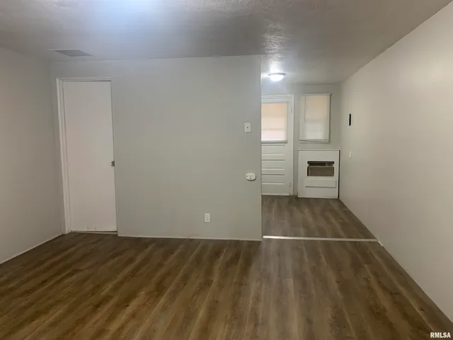 $725 | 108 Oakdale Road, East Peoria, IL 61571