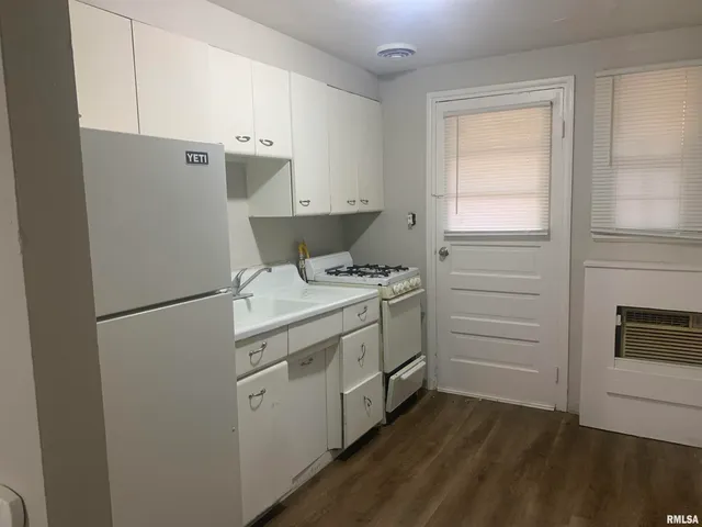 $725 | 108 Oakdale Road, East Peoria, IL 61571