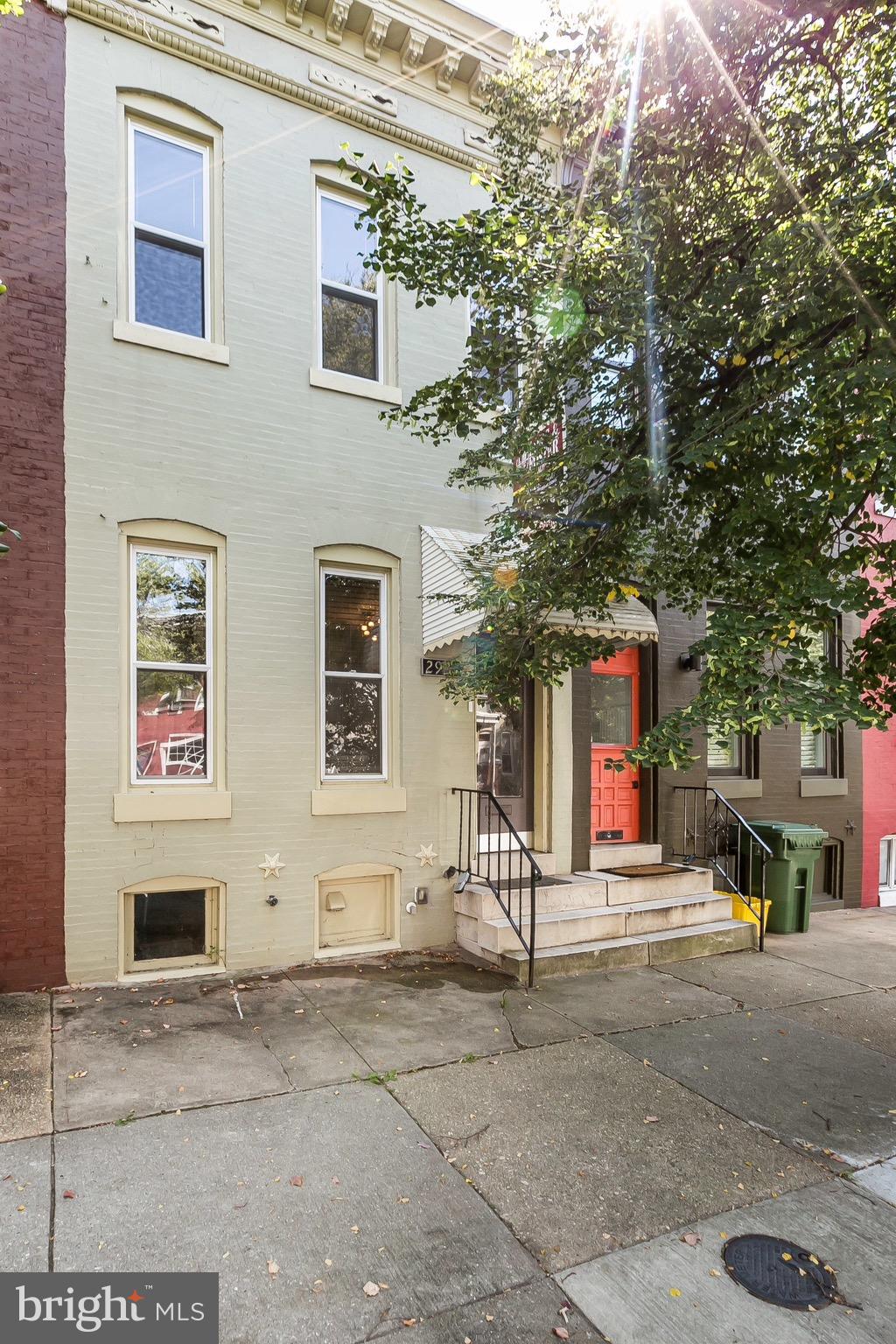 2921 Keswick Road Baltimore, MD 21211 - Photo 2 of 30 Hampden townhouse with modern amenities.