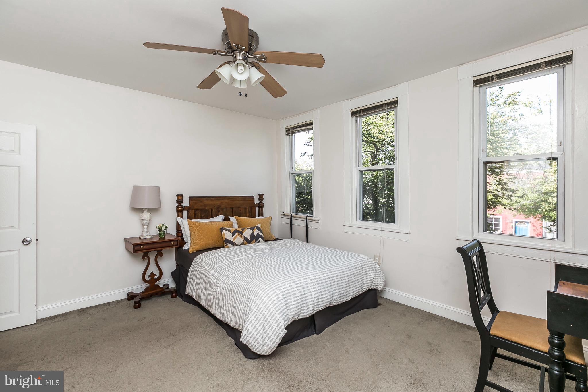 2921 Keswick Road Baltimore, MD 21211 - Photo 12 of 30 Room for King Size Bed