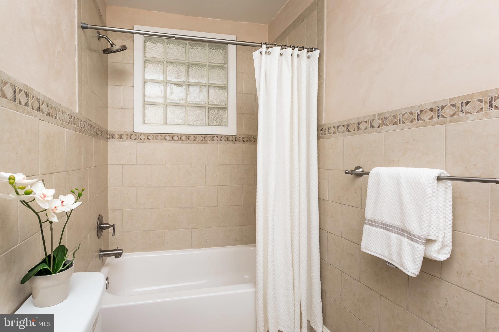 2921 Keswick Road Baltimore, MD 21211 - Photo 14 of 30 Ceramic Tile Lends Feeling of Lixury